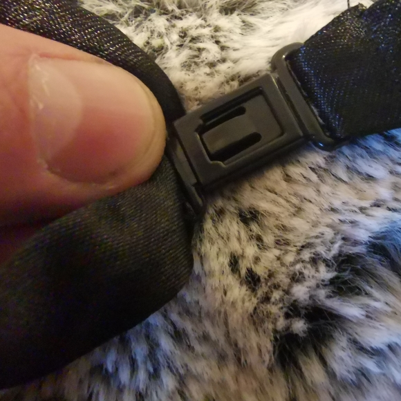 Men's Sequinned Bowtie Black Pre-Tied - Picture 6 of 7